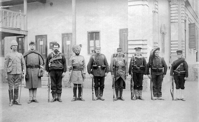 Troops_of_the_Eight_nations_alliance_1900